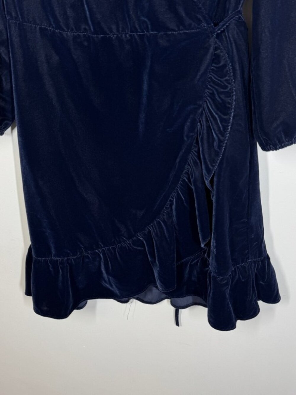 GAP Velvet Wrap Dress Navy Blue Size M Ruffle Hem Holiday Party Formal Chic - Picture 7 of 13